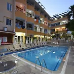 Hotel Muz 3*