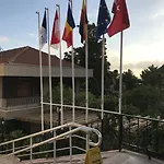 Muz Hotel