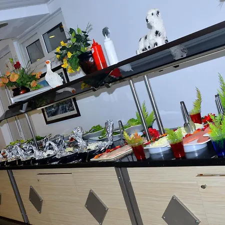 Hotel Muz 3*