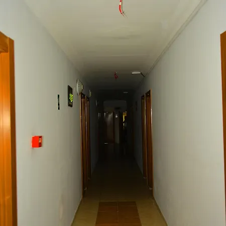 Muz Hotel 3*