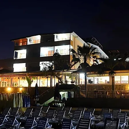 Muz Hotel