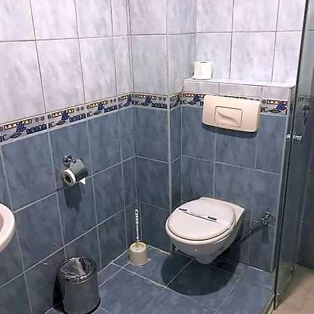 Muz Hotel 3*