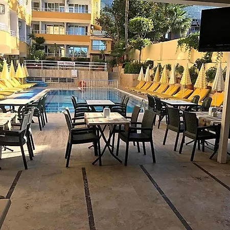 Muz Hotel 3*