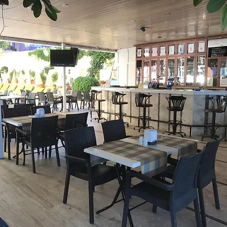 Muz Ξενοδοχείο