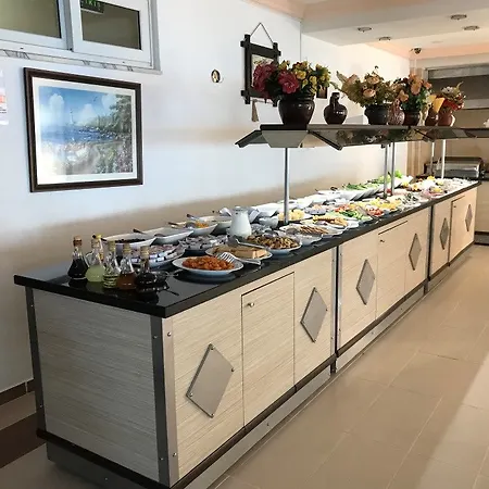 Muz Hotel 2*