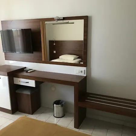 Muz Hotel