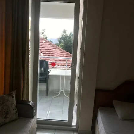 Muz Hotel