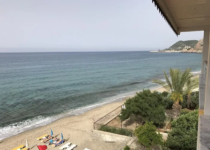 Ξενοδοχείο Muz 3*