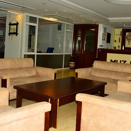 Hotell Muz 3*